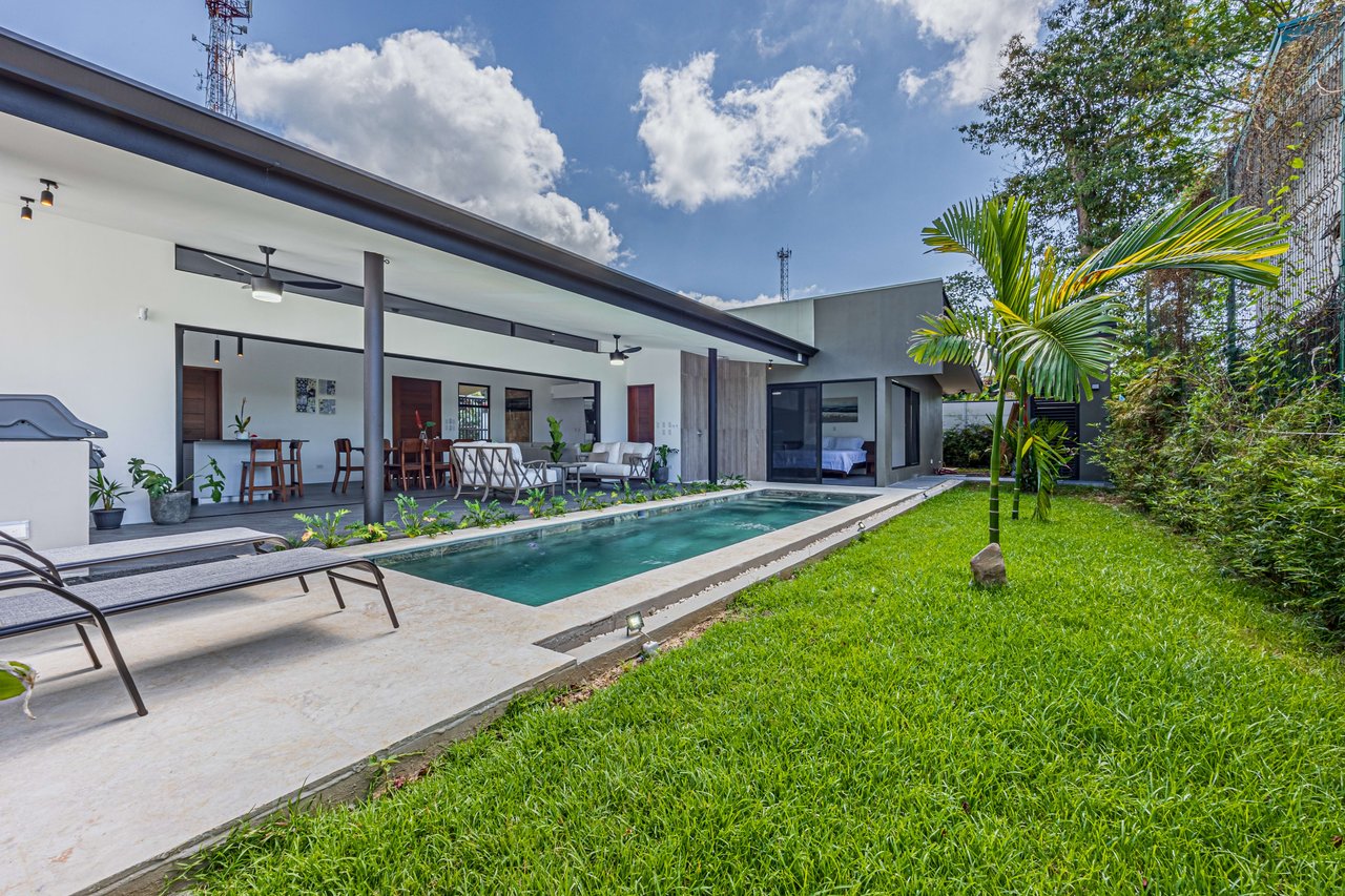 Stylish 3 bed, 3 bath Brand New  Villa in Uvita. 