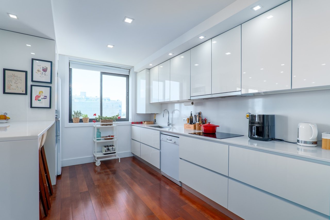 3-bedroom Sea View Duplex in Leça da Palmeira – Elegance, Space & Unmatched Location