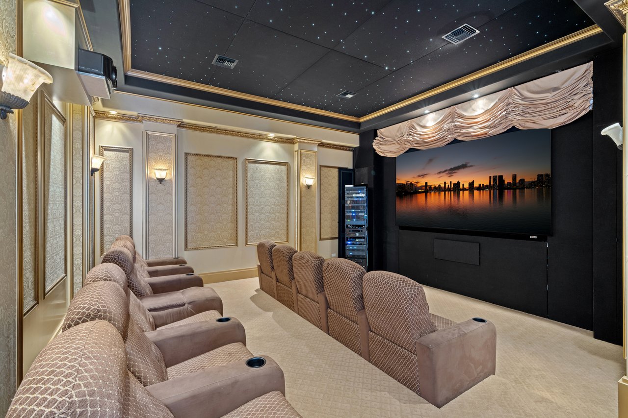 2593 SE 8th St, Pompano Beach, FL 33062