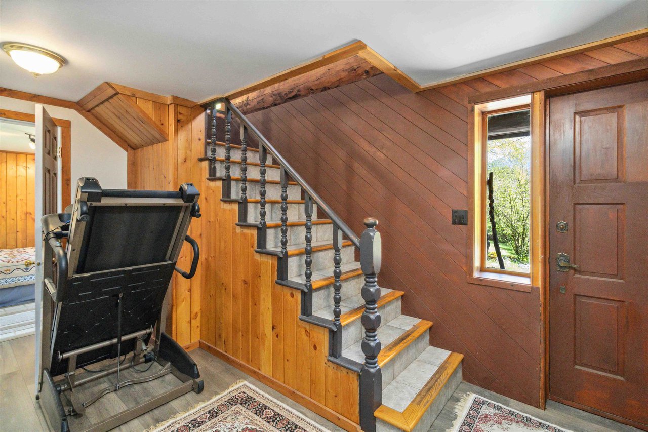 1621 Columbia Valley Rd