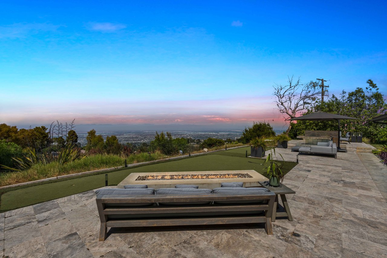 4 Buckboard Ln, Rolling Hills, CA 90274