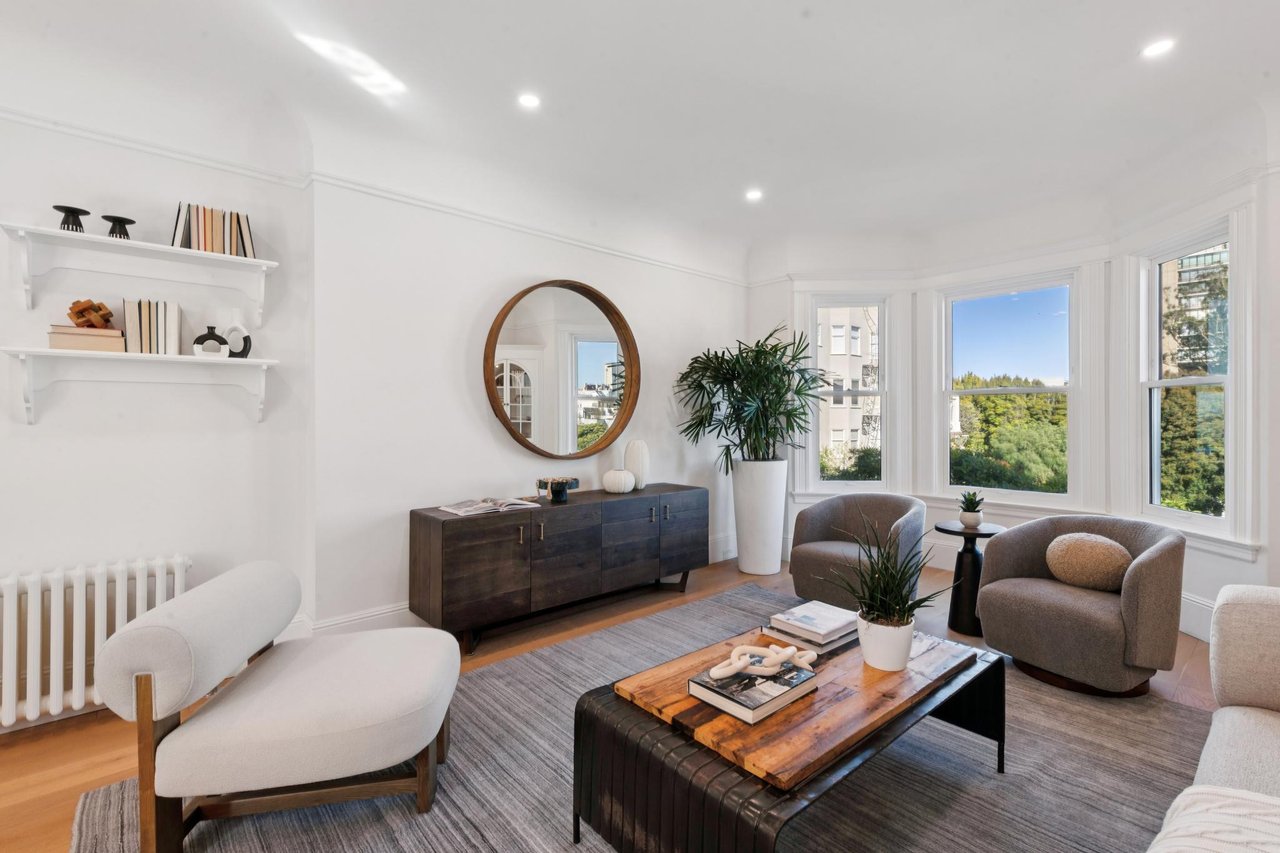 1845 Leavenworth #202