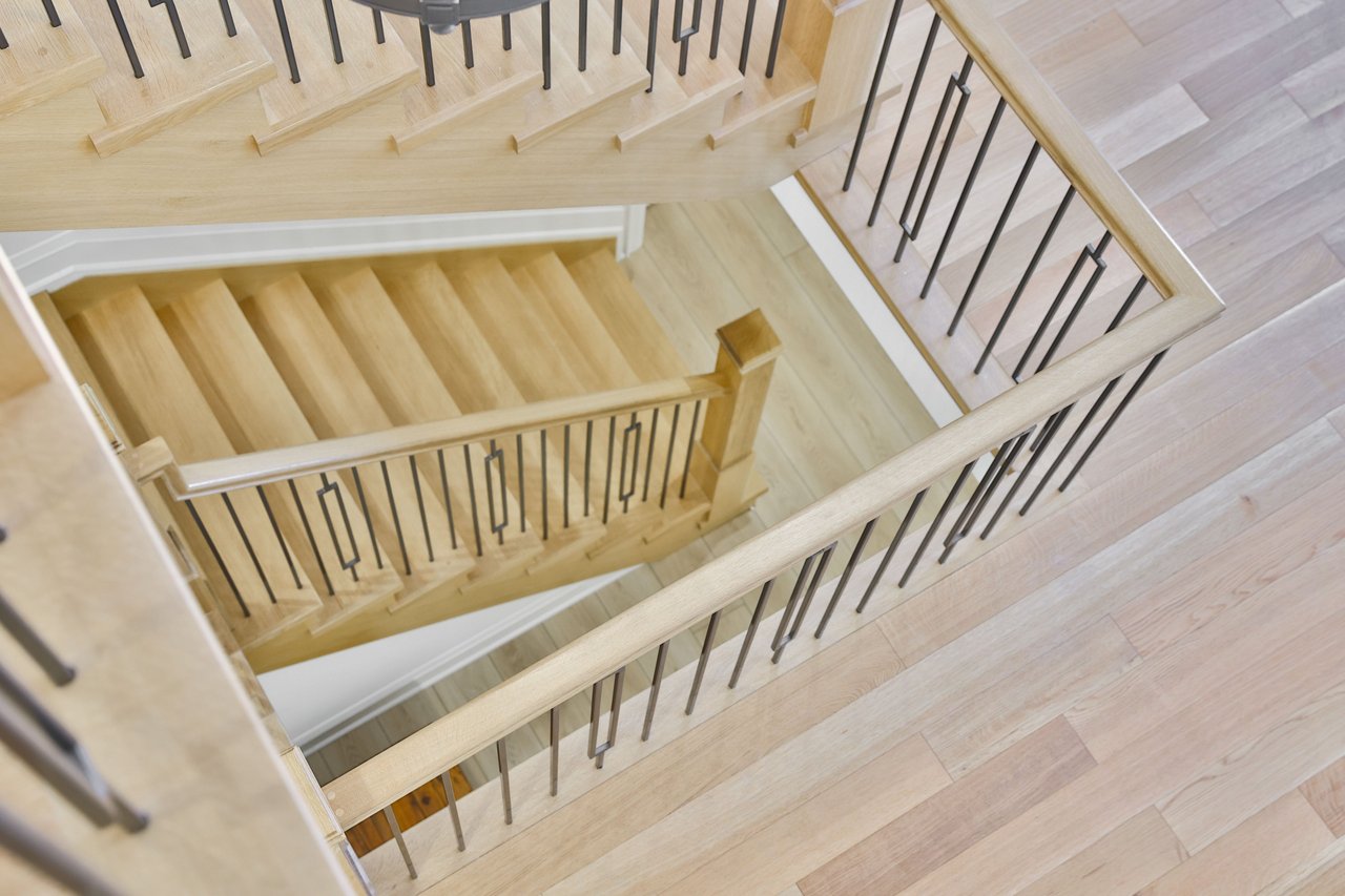 2464 Deer Run Avenue