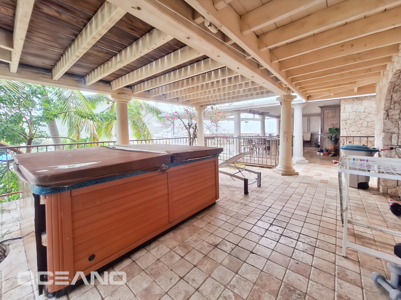 3 bedrooms Townhouse + Studio 