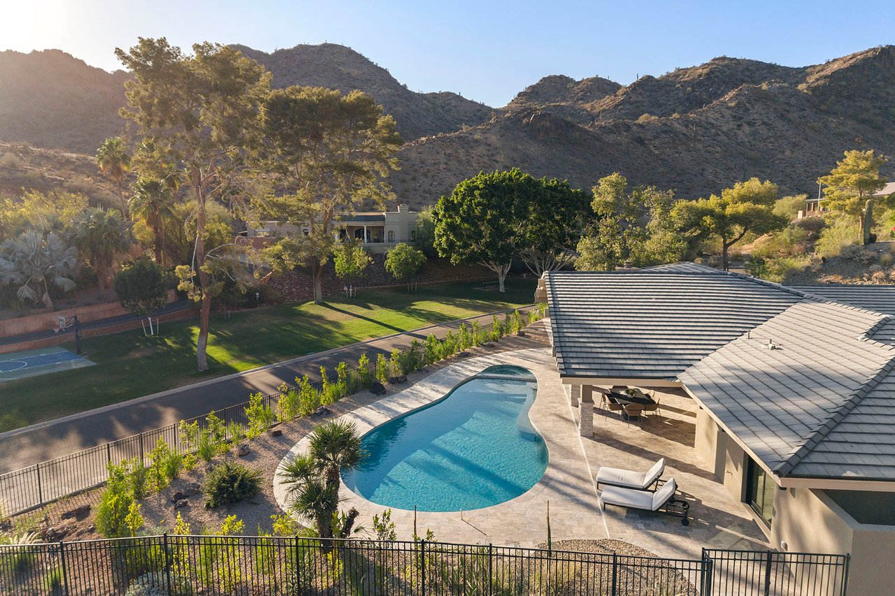 3500 E LINCOLN Drive 26