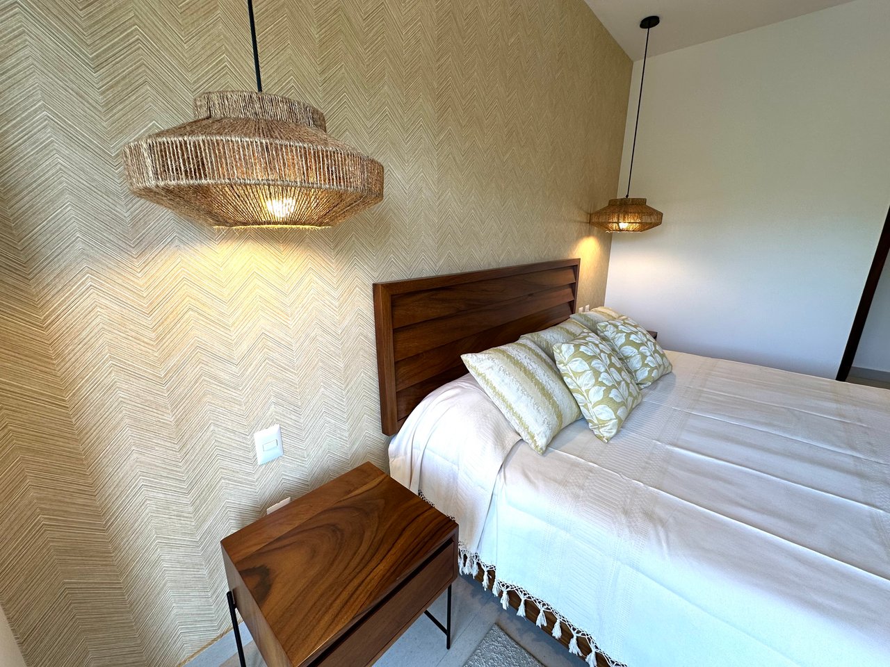 🌊 FOR RENT - Pavilion - 2 Bed Ocean Views - Check-In to the Extraoardinary!