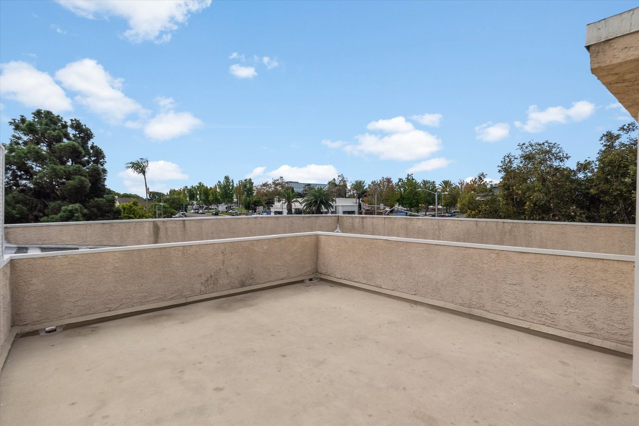 12321 Ocean Park Blvd #14