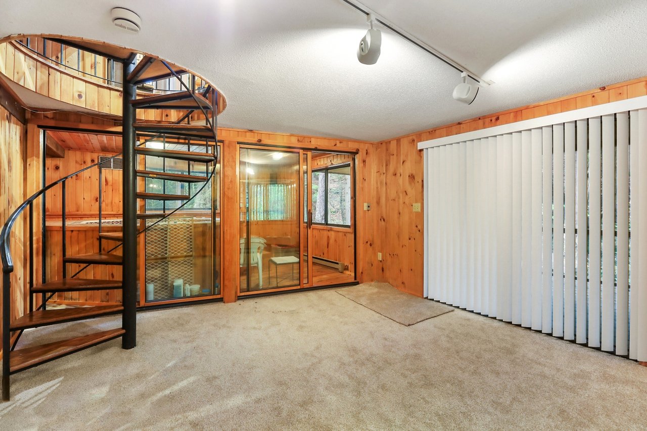 308 Hidden Ln