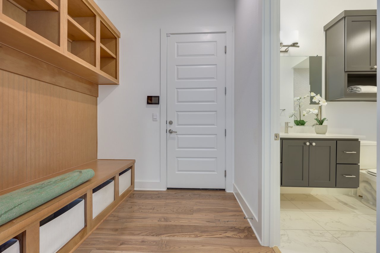 4011 Independent WAY