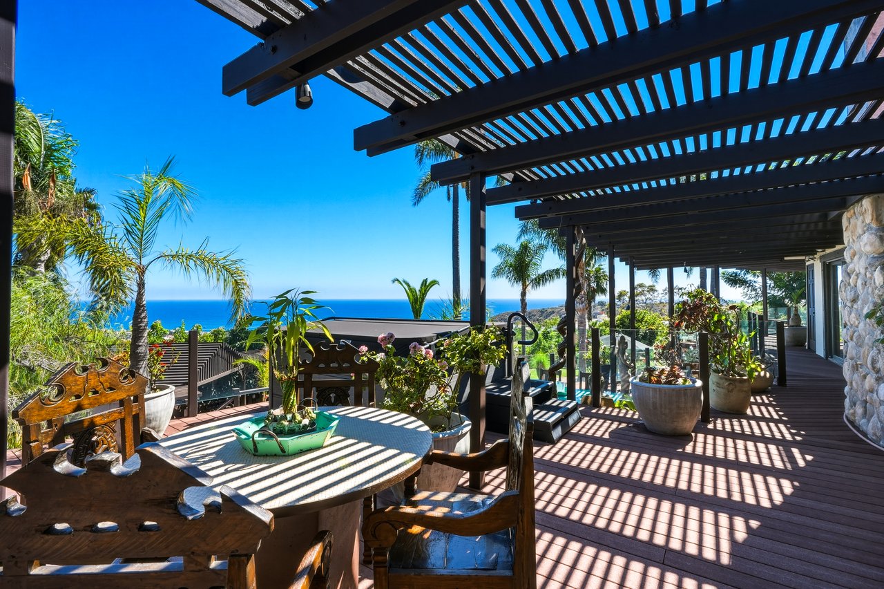 3400 Coast View Dr