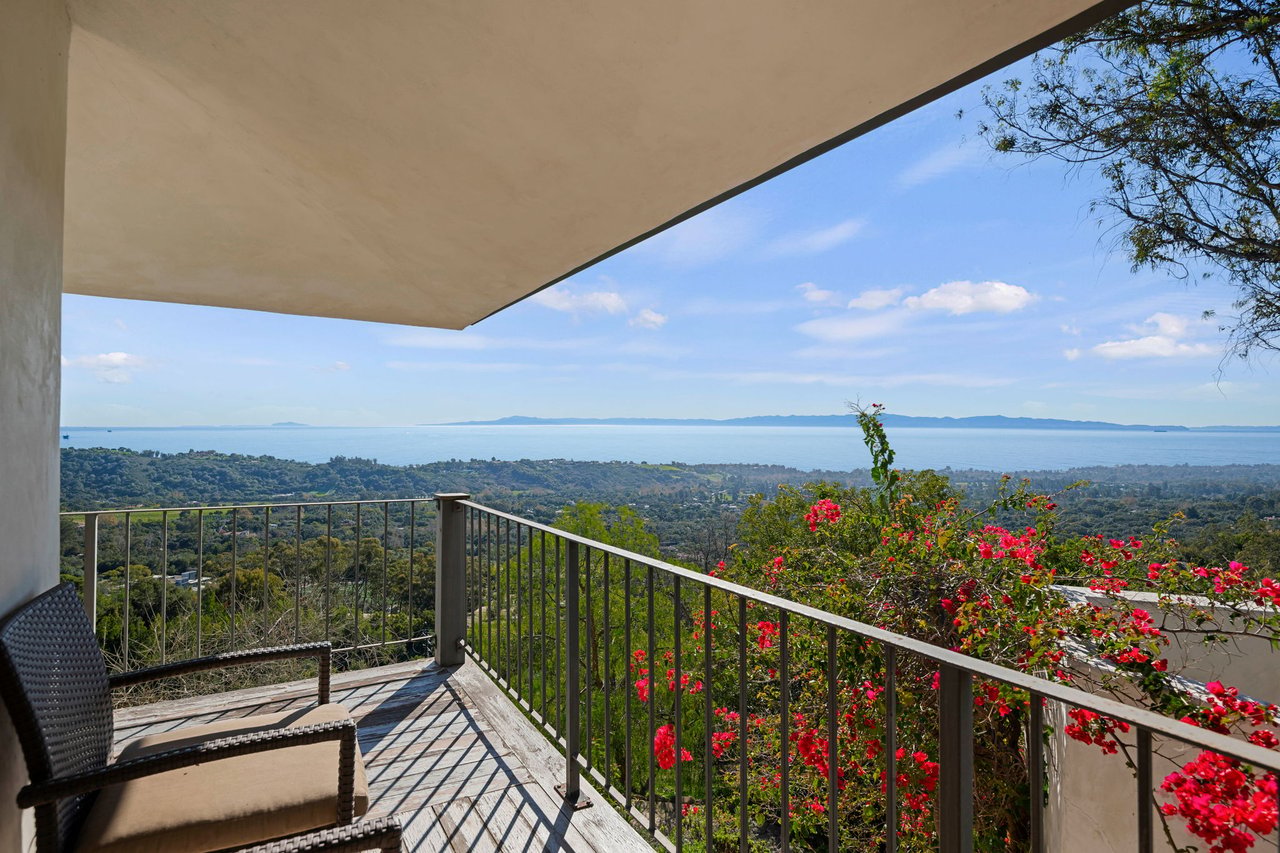 2330 Bella Vista Drive
