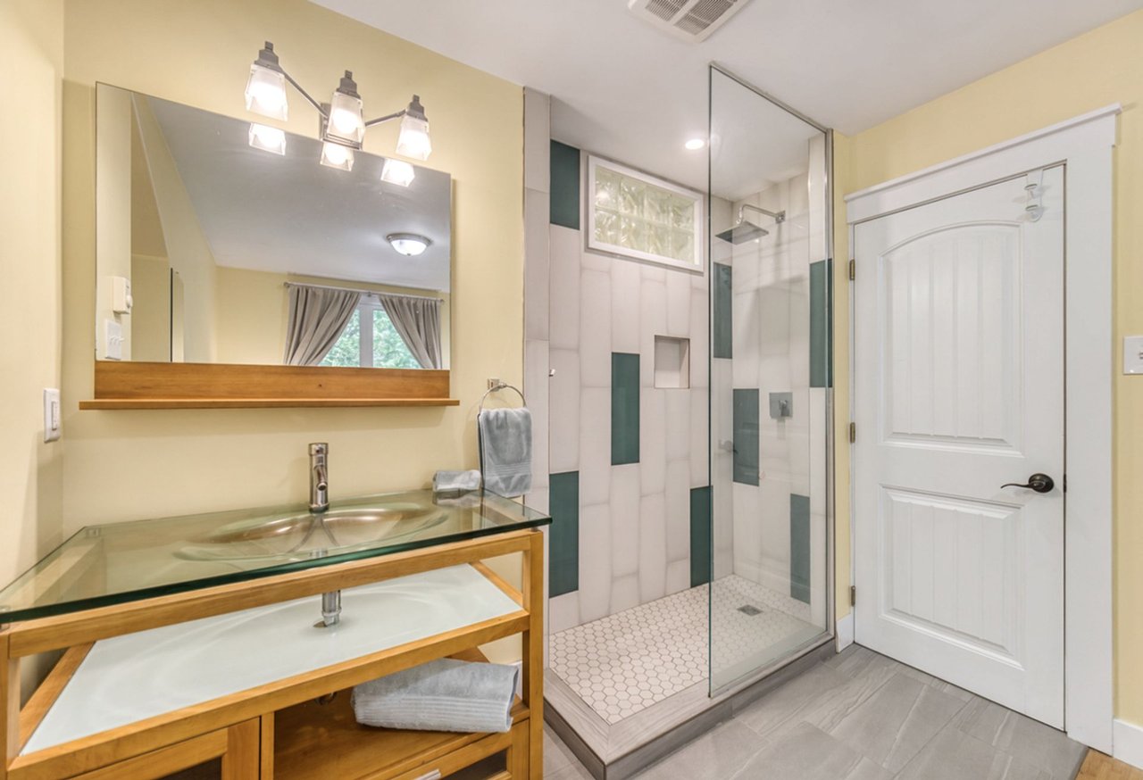121 Hubley Mill Lake Rd