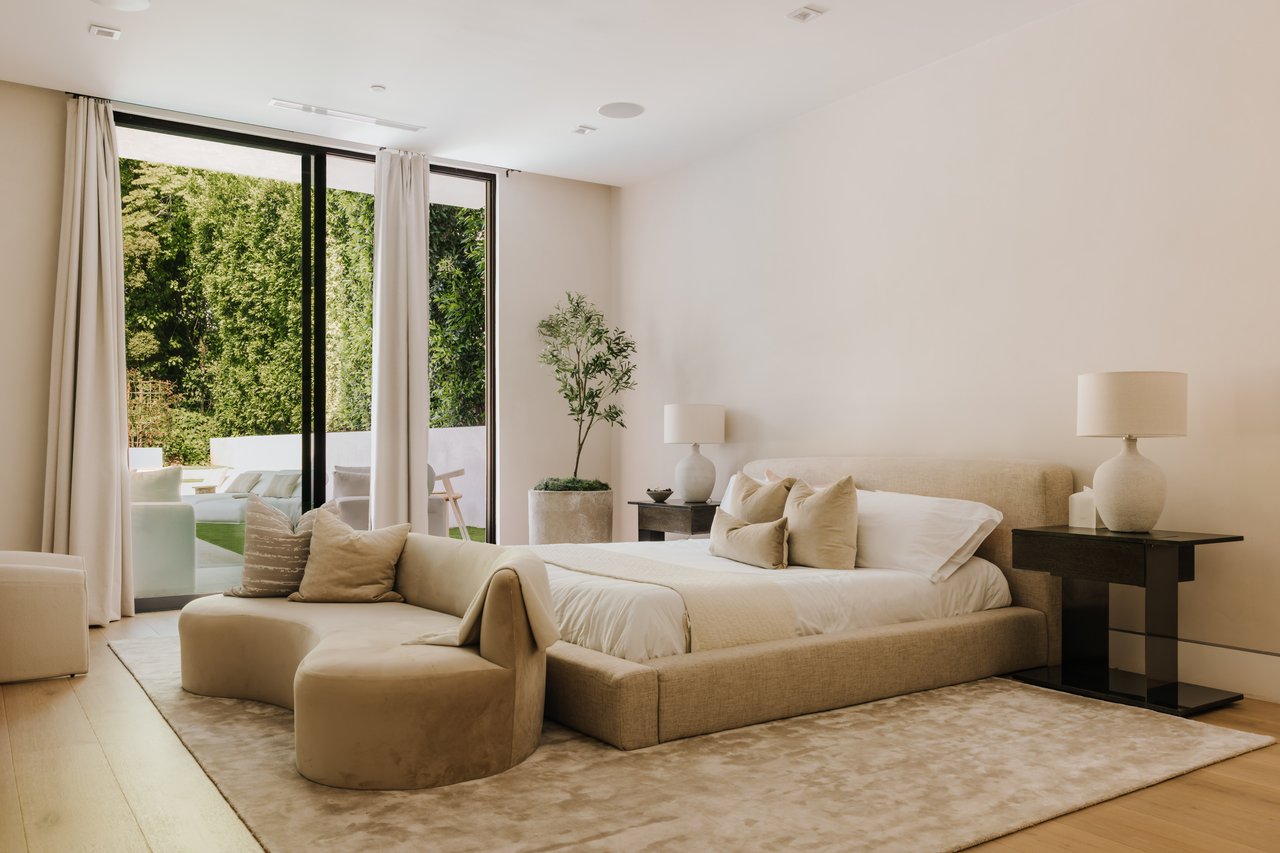 260 S Canyon View Dr