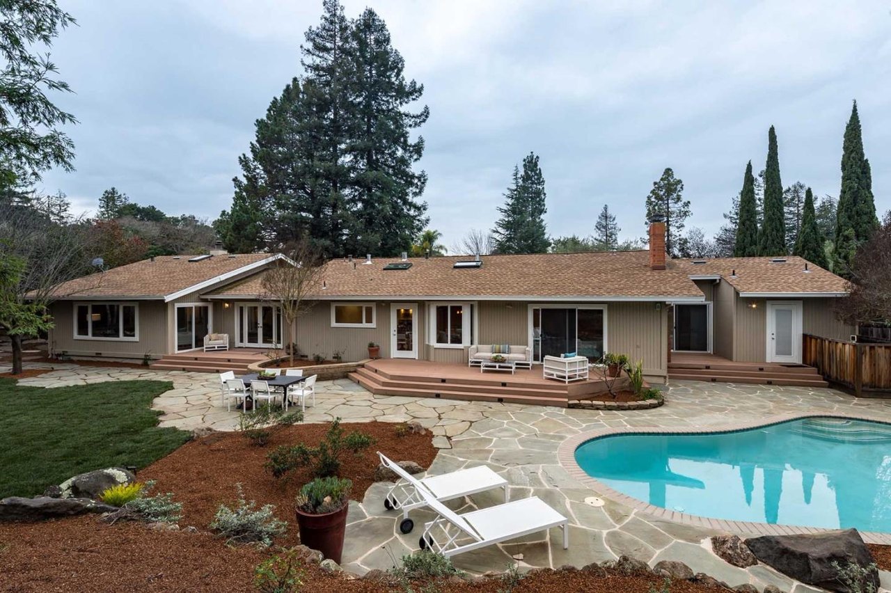 822 Mesa Court