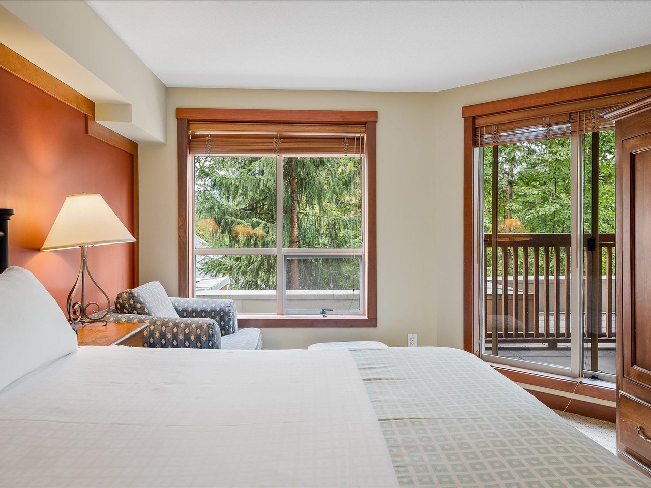 104-G1-4653 Blackcomb Wy