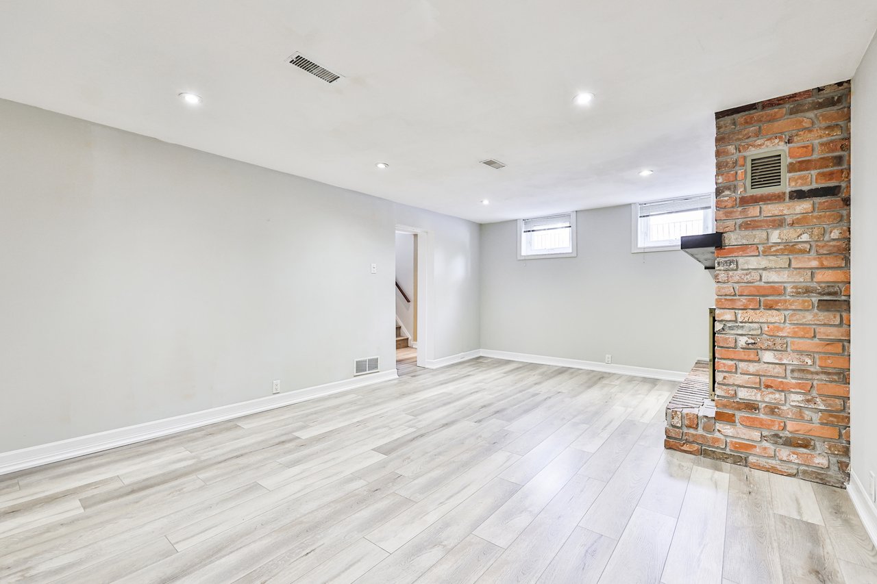 2063 Hixon Street, Oakville