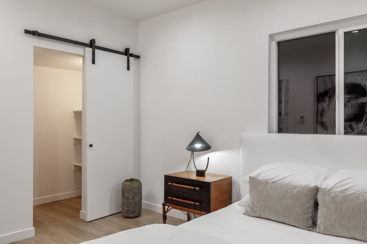 574 Mount Holyoke Ave