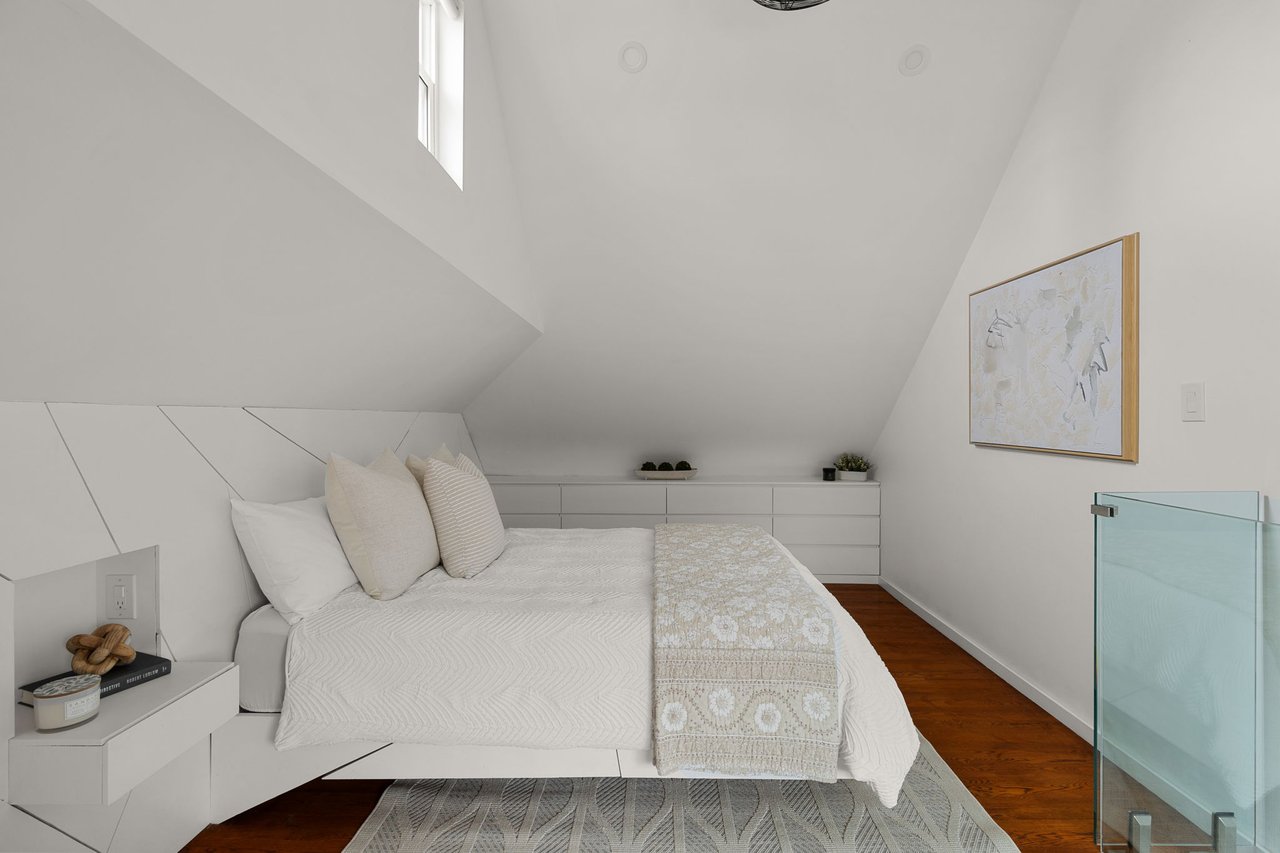 36 Sophia Street West, Barrie