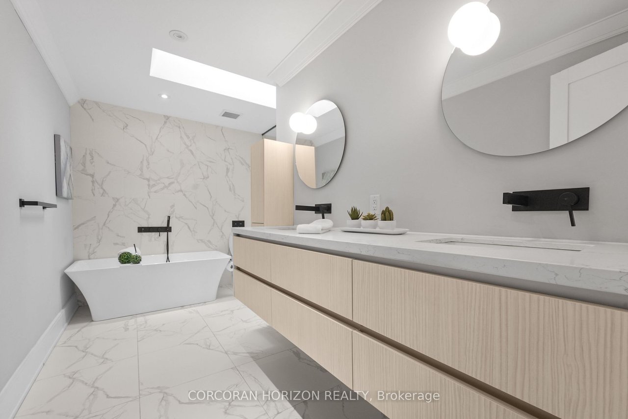MIMICO LUXURY HOME