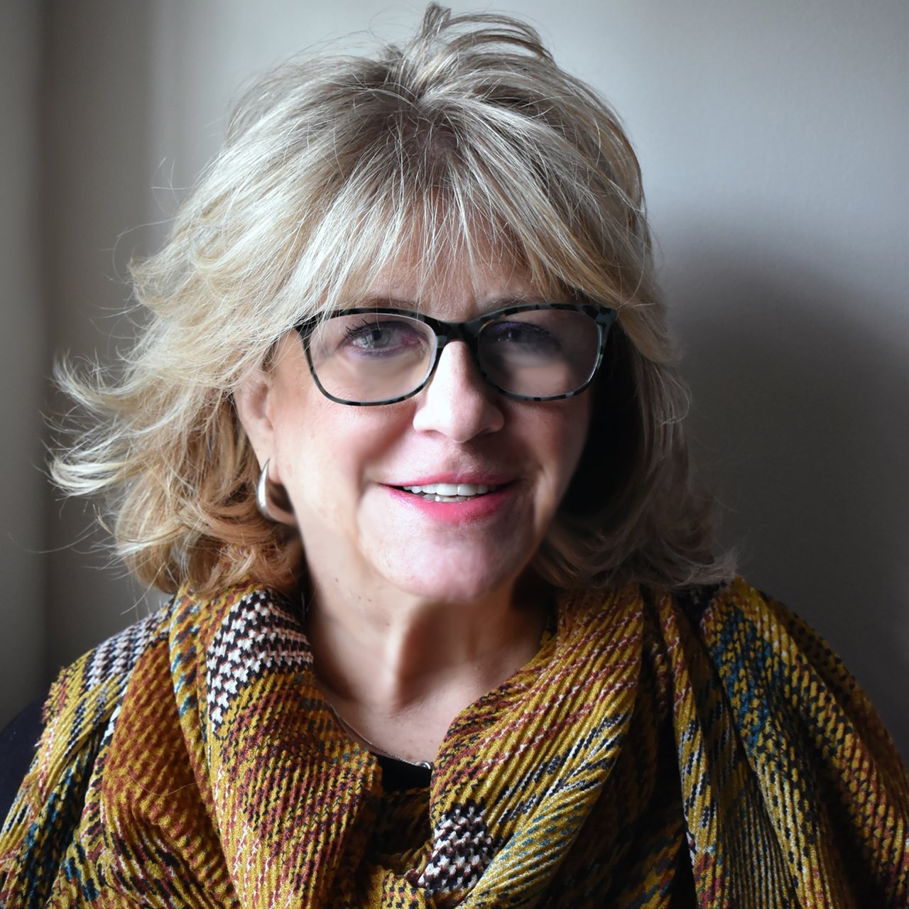 Amy VanDenburgh Newtown, PA Real Estate Agent Headshot
