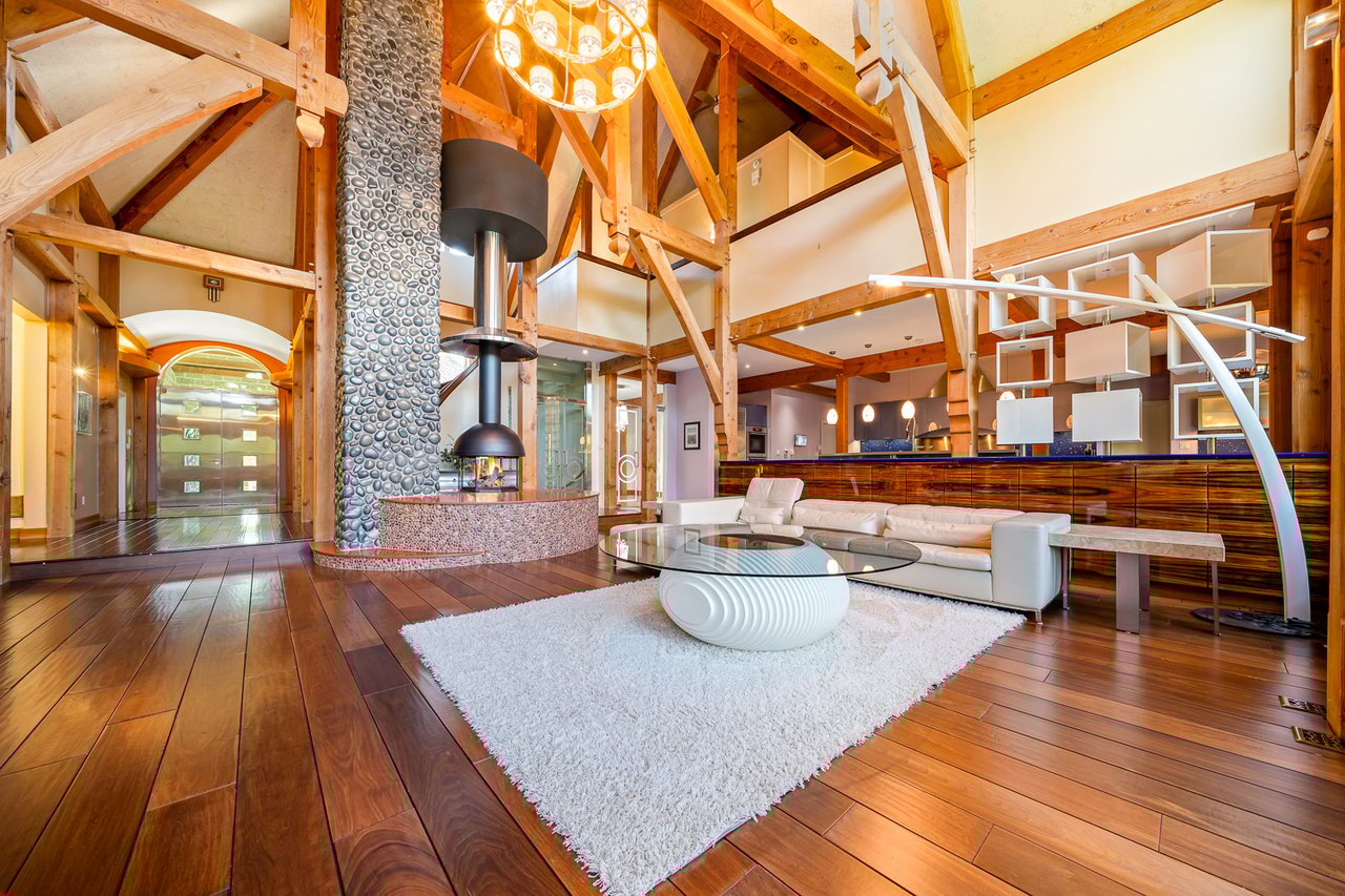  One-Of-A-Kind Residence 