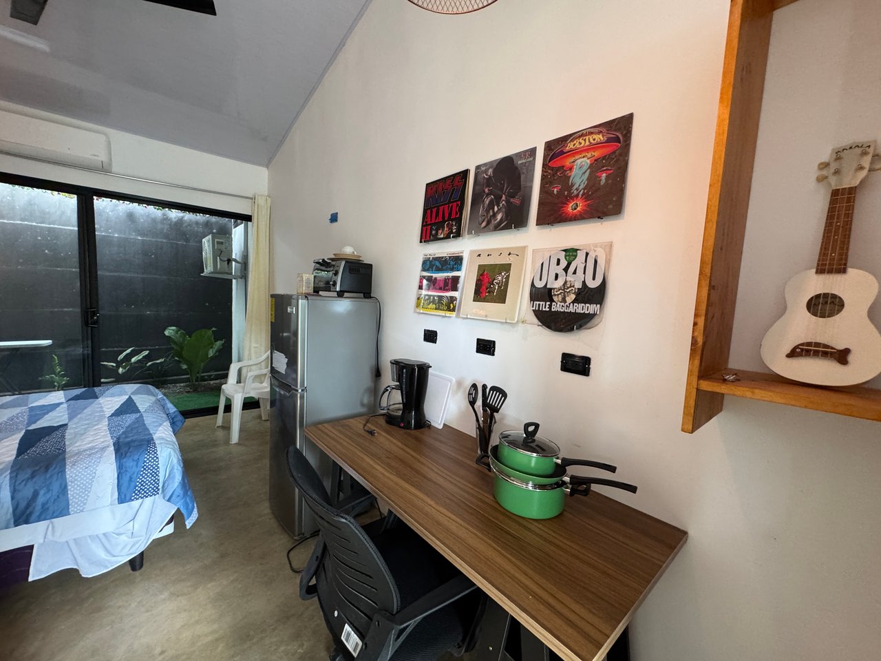 0.11 ACRES – 5 Cabinas Plus Room To Add More In Heart Of Uvita, Walk To Everything!!!!