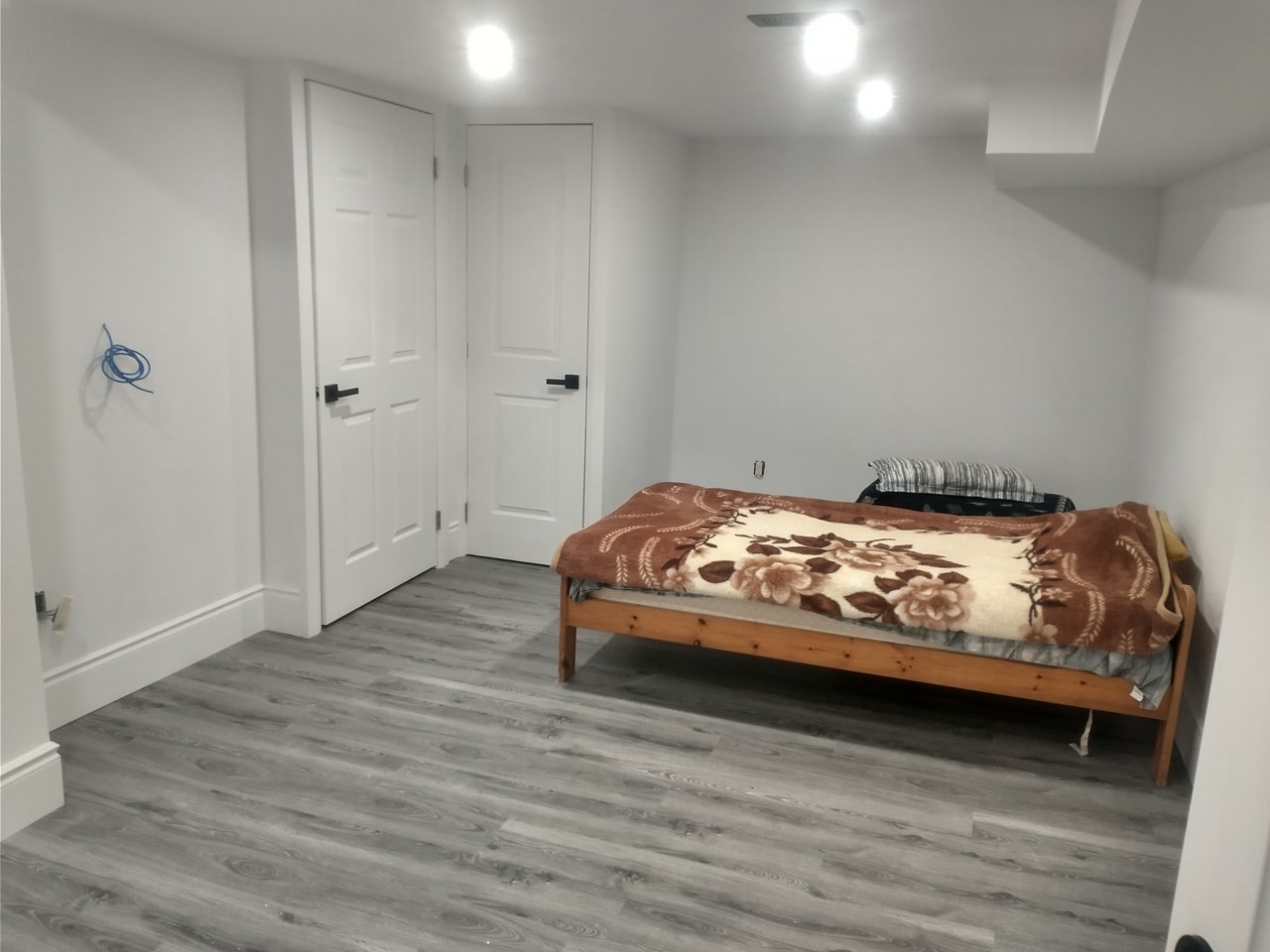 31 West Oak Trail Unit: Lower