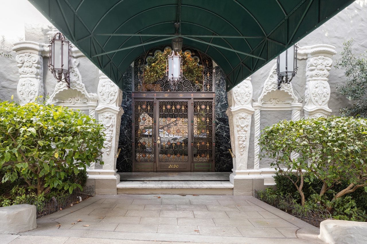 Classic 1-Bedroom Pacific Heights Charm