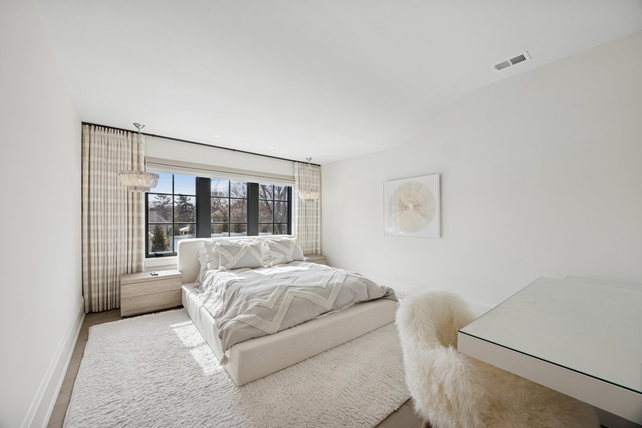 244 E 1st, Hinsdale