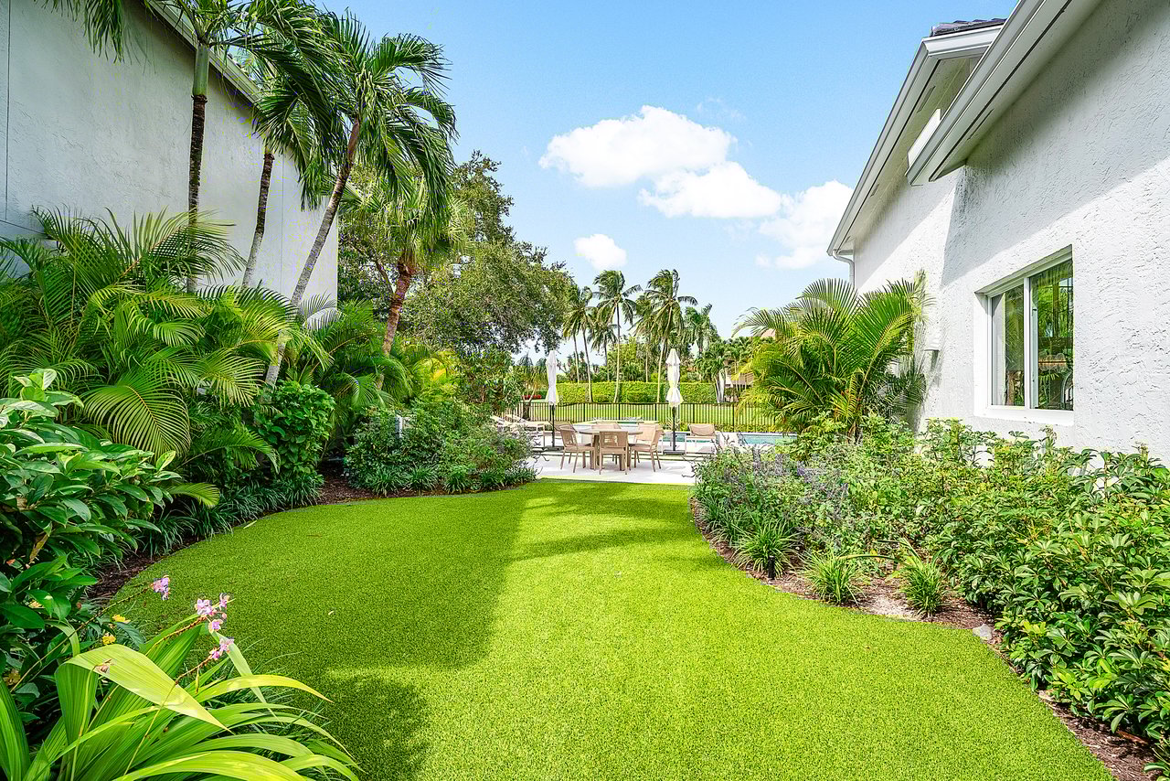 17311 Bridleway Trail