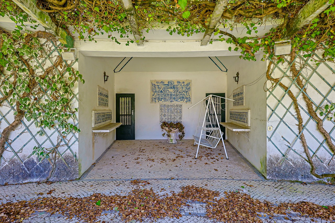 Magnificent 17th-Century Palace with  76,400 m² Estate Near Coimbra