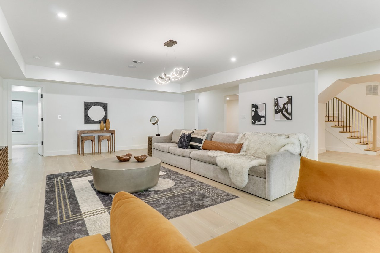 	  	1138 Basil Rd, Mclean, VA 22101