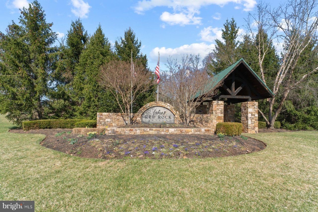 18252 Oak Lake Ct