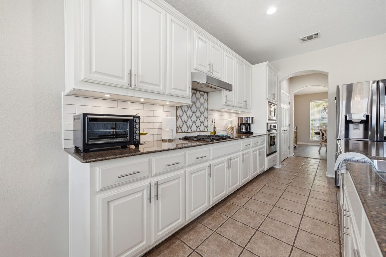 Elegantly Updated Lakeway Retreat w/ New Roof