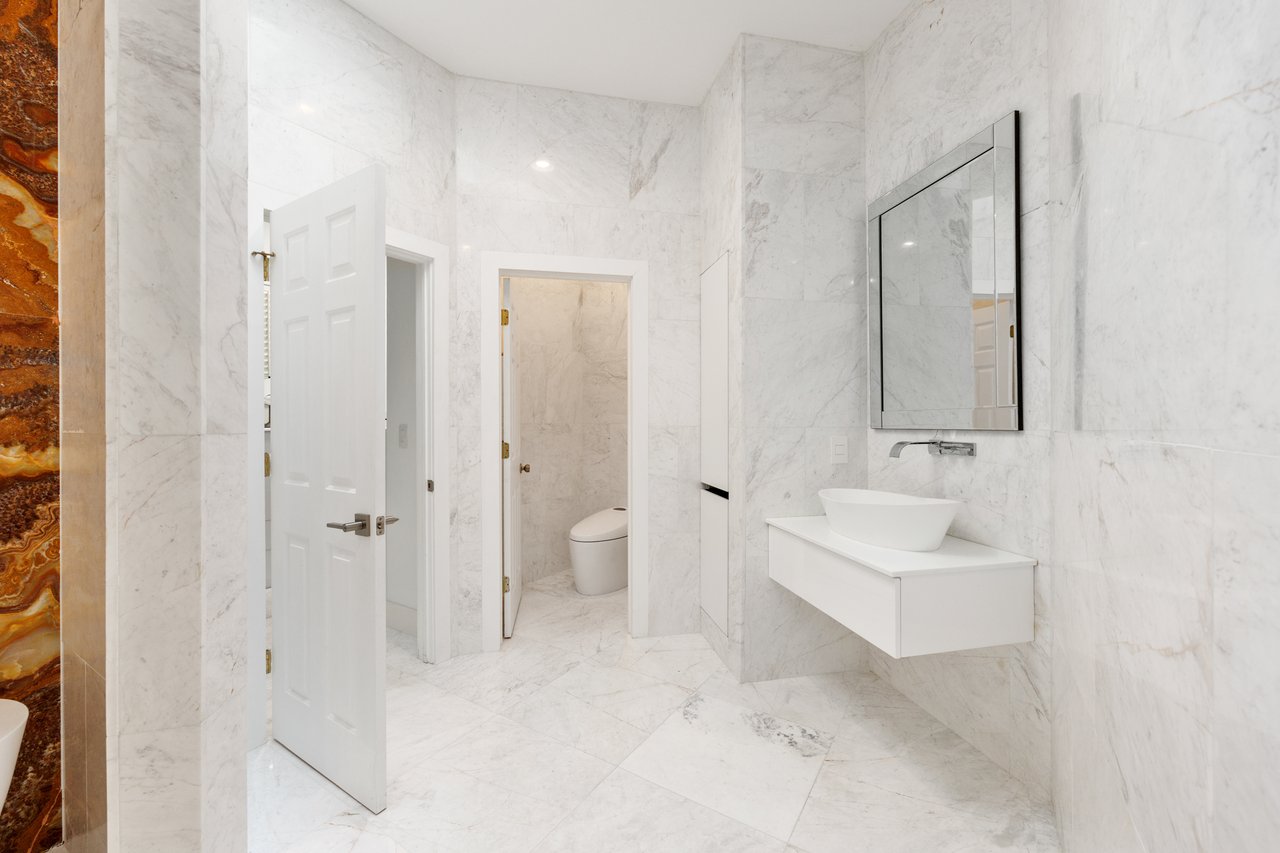 6709 SW 17th Terrace Rd