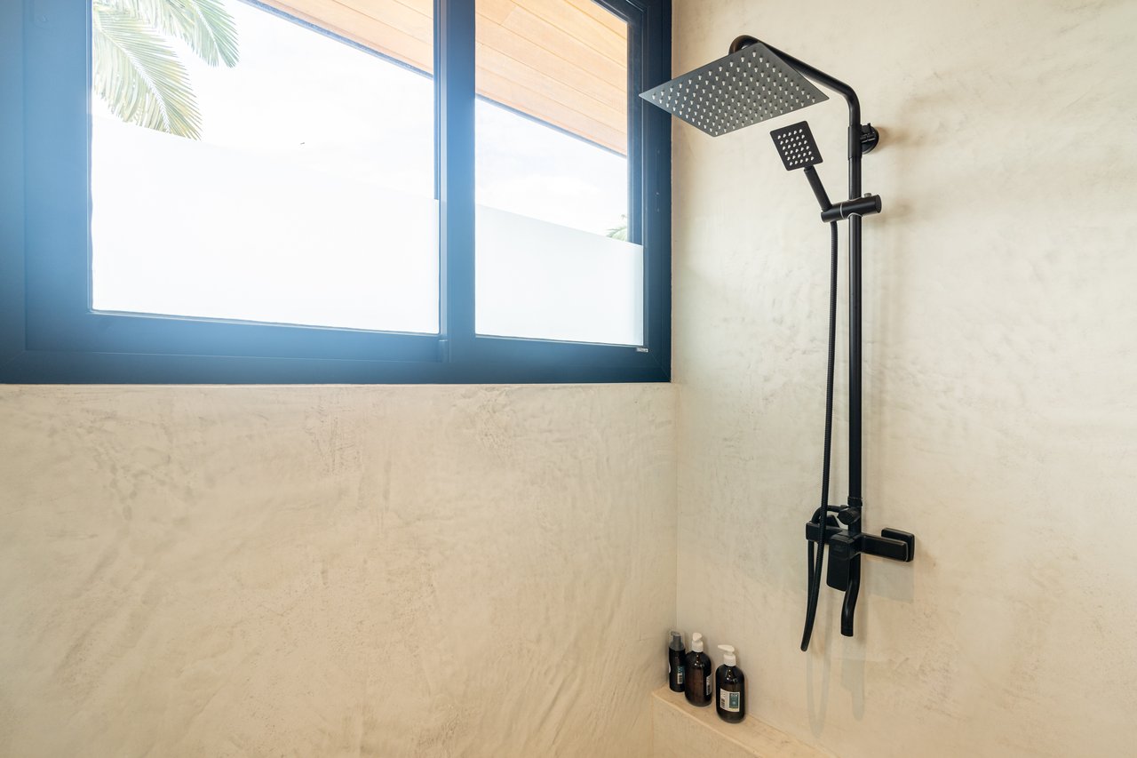 Casa Amarilla – Oceanfront Luxury Meets Sustainable Living in Tres Rios