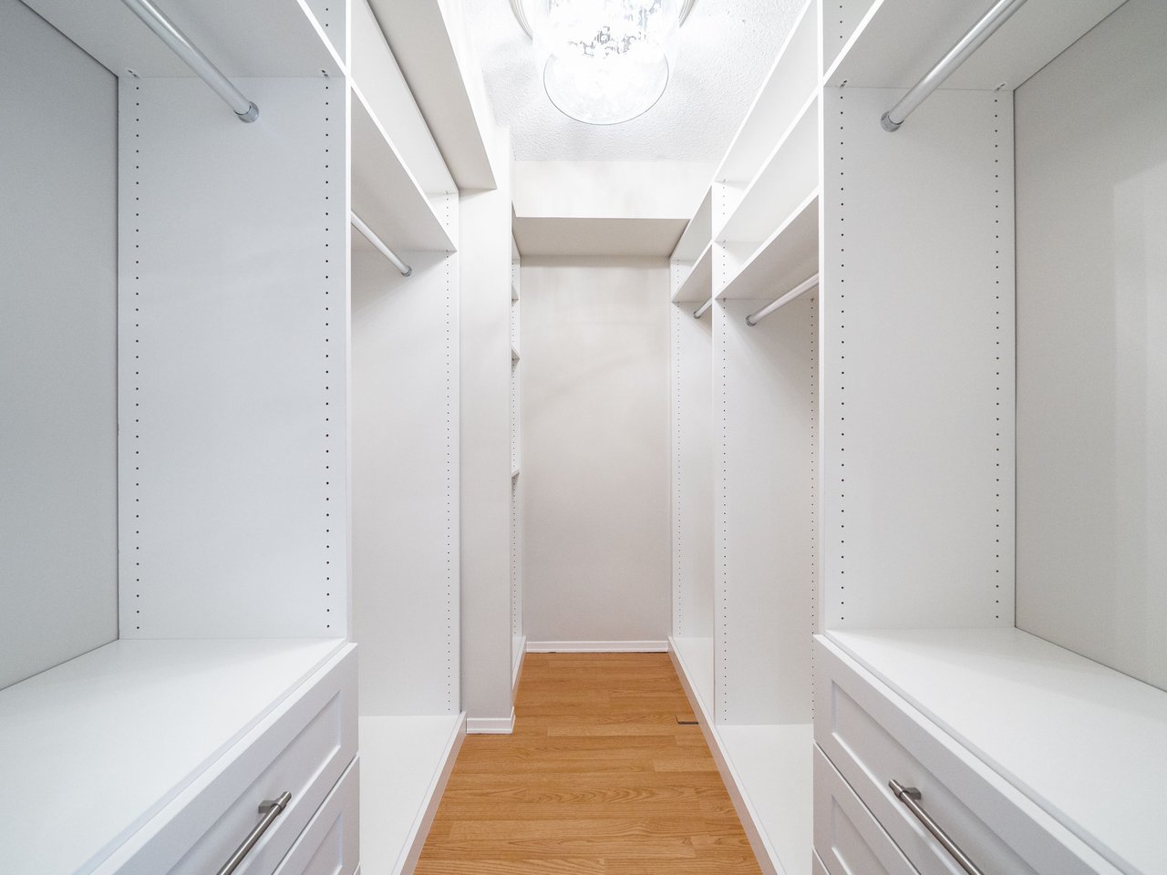 30 Harding Boulevard W, 404