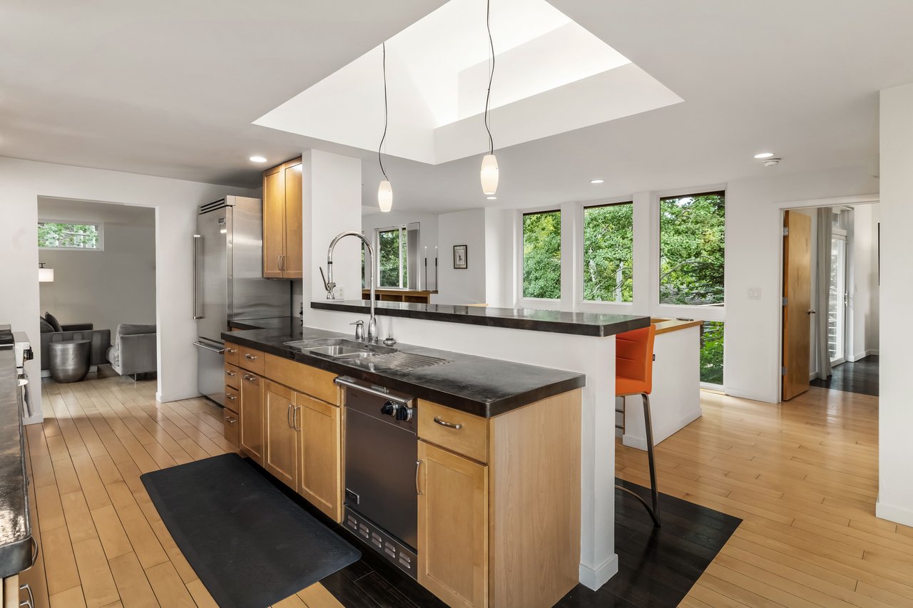 11 Russell Trail