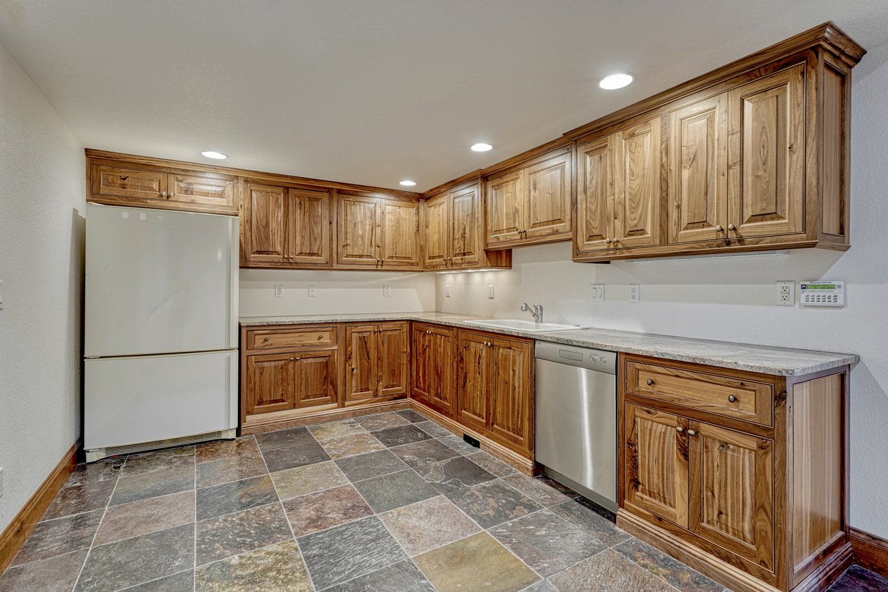 4050 Old Ranch Road