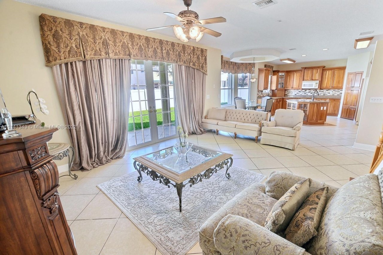 4937 Southwest 166th Ave