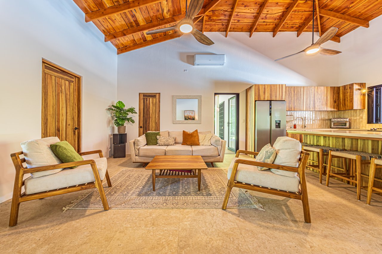  Luxury Homestead  Conveniently Located