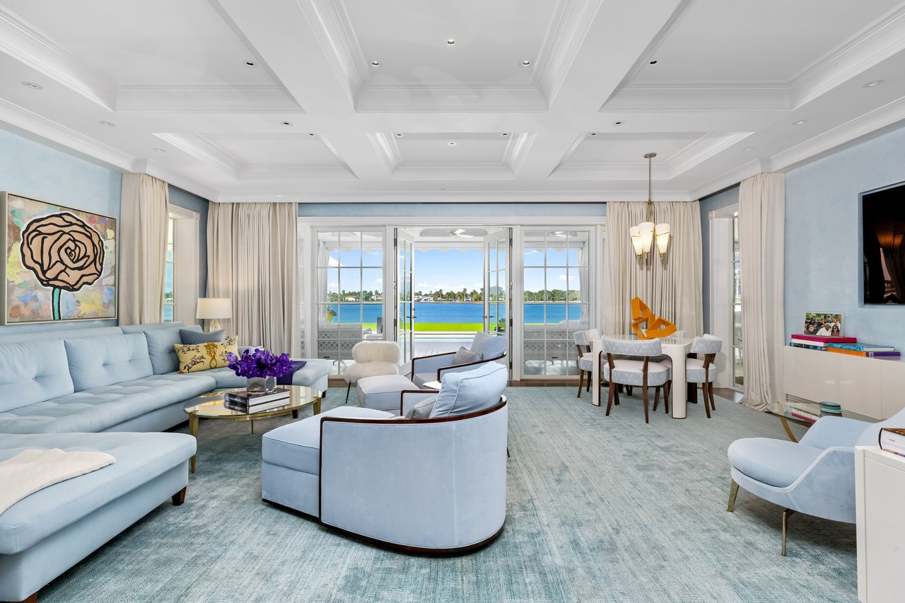 Georgian Waterfront Mansion on Everglades Island