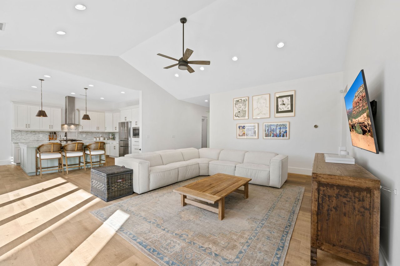 4145 E CAMPBELL Avenue