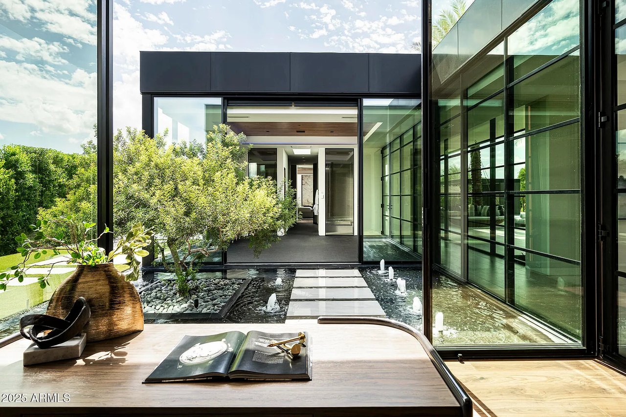 6911 E Jackrabbit Rd