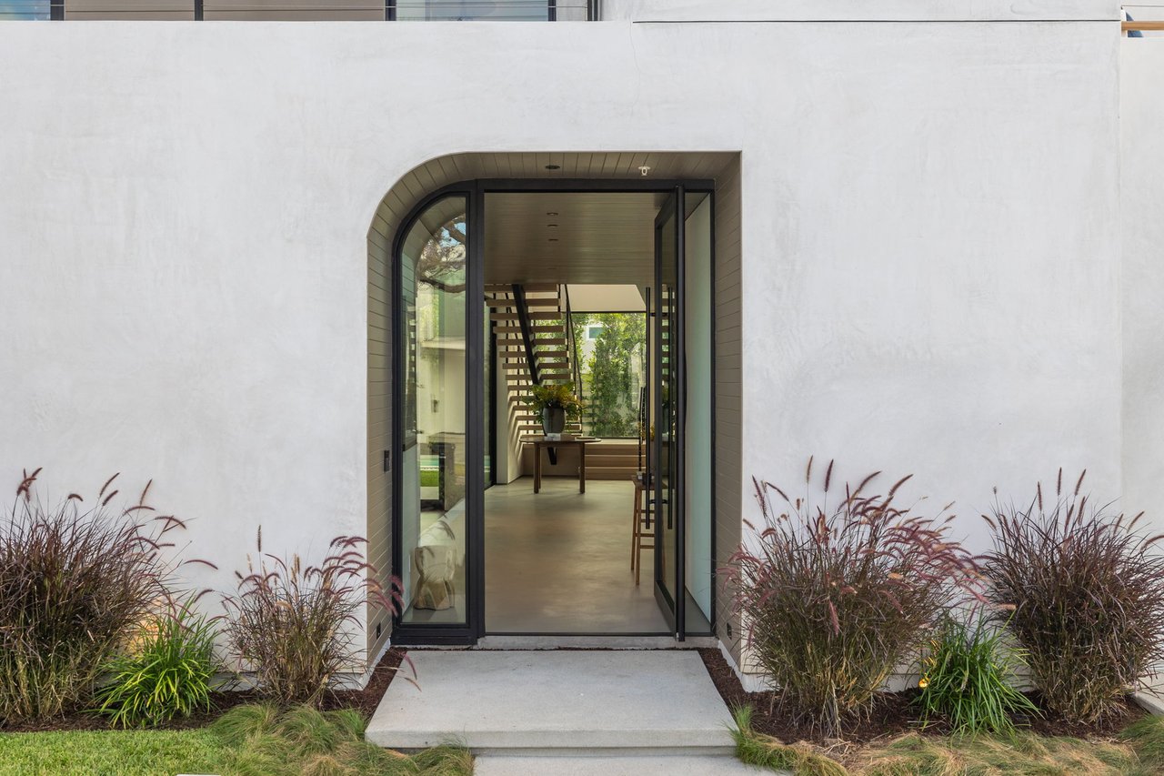 3041 Mountain View