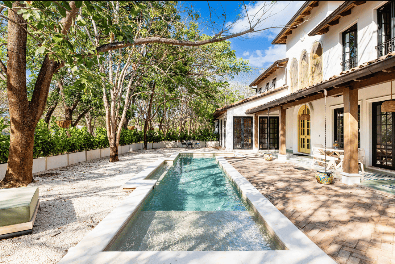 Casa Las Mareas | Beachfront Spanish Colonial Villa with Private Pool in Hacienda Pinilla