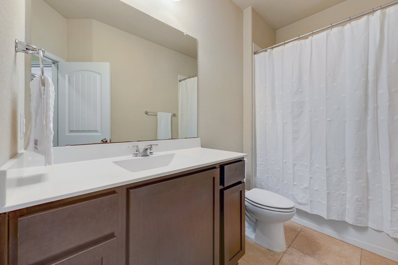 141 Serrano St, Georgetown, Texas 78628