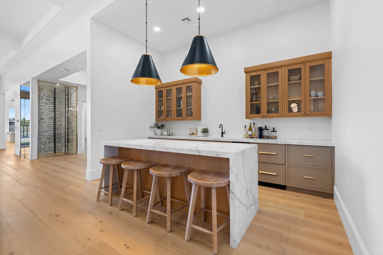 10809 North 82nd Place