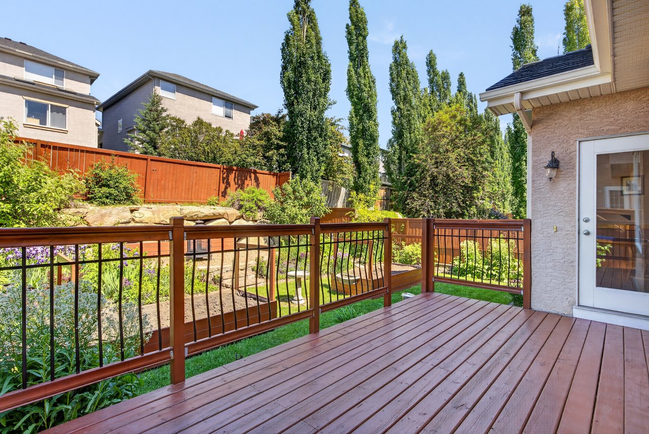 139 Tuscany Ridge Close NW