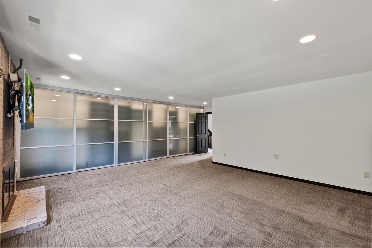 260 Woodwind Dr, Bloomfield Hills